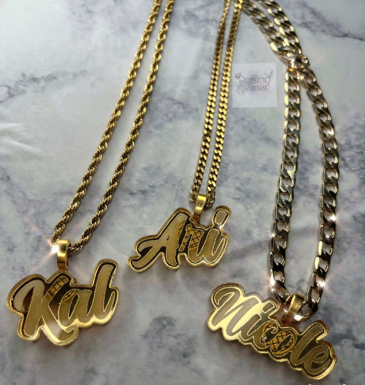 ENGRAVED NAMEPLATE NECKLACE